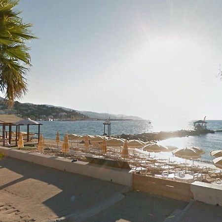 Studio Climatise Au Lavandou Avec Terrasse, Parking Et Environnement Calme - 3 Couchages - Fr-1-251-167 Le Lavandou Exterior photo